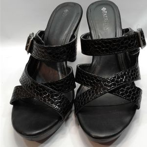 Patrizia by spring step 39 black sandals